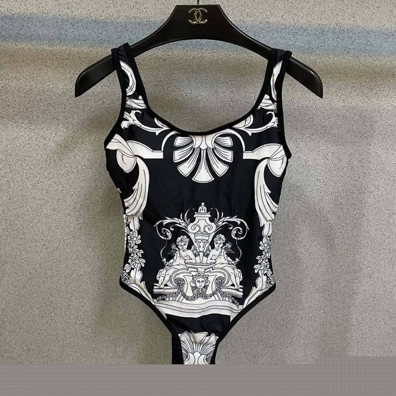 VERSACE